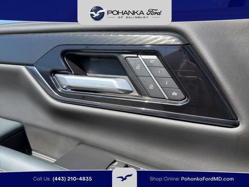 Used 2025 GMC Yukon AT4 w/ AT4 Premium Package AWD/4WD image 20
