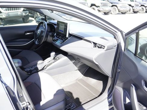 Used 2025 Toyota Corolla SE w/ SE Premium Package FWD image 22