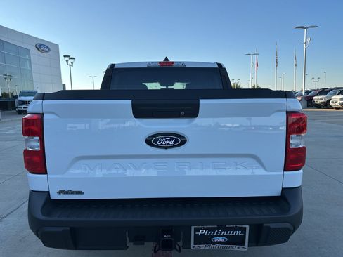 New 2025 Ford Maverick XLT image 37