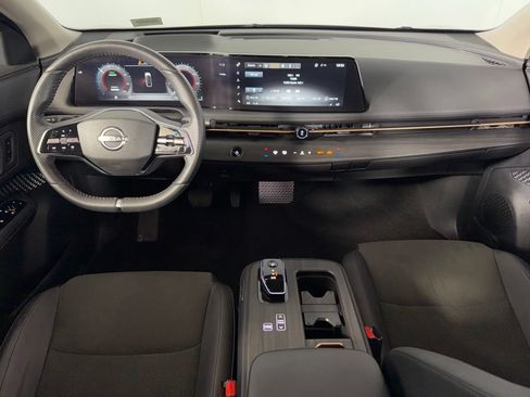 Used 2024 Nissan Ariya AWD image 12