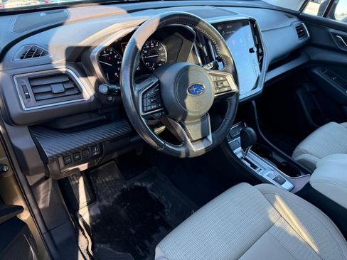 Used 2023 Subaru Ascent Premium w/ Convenience Package image 17