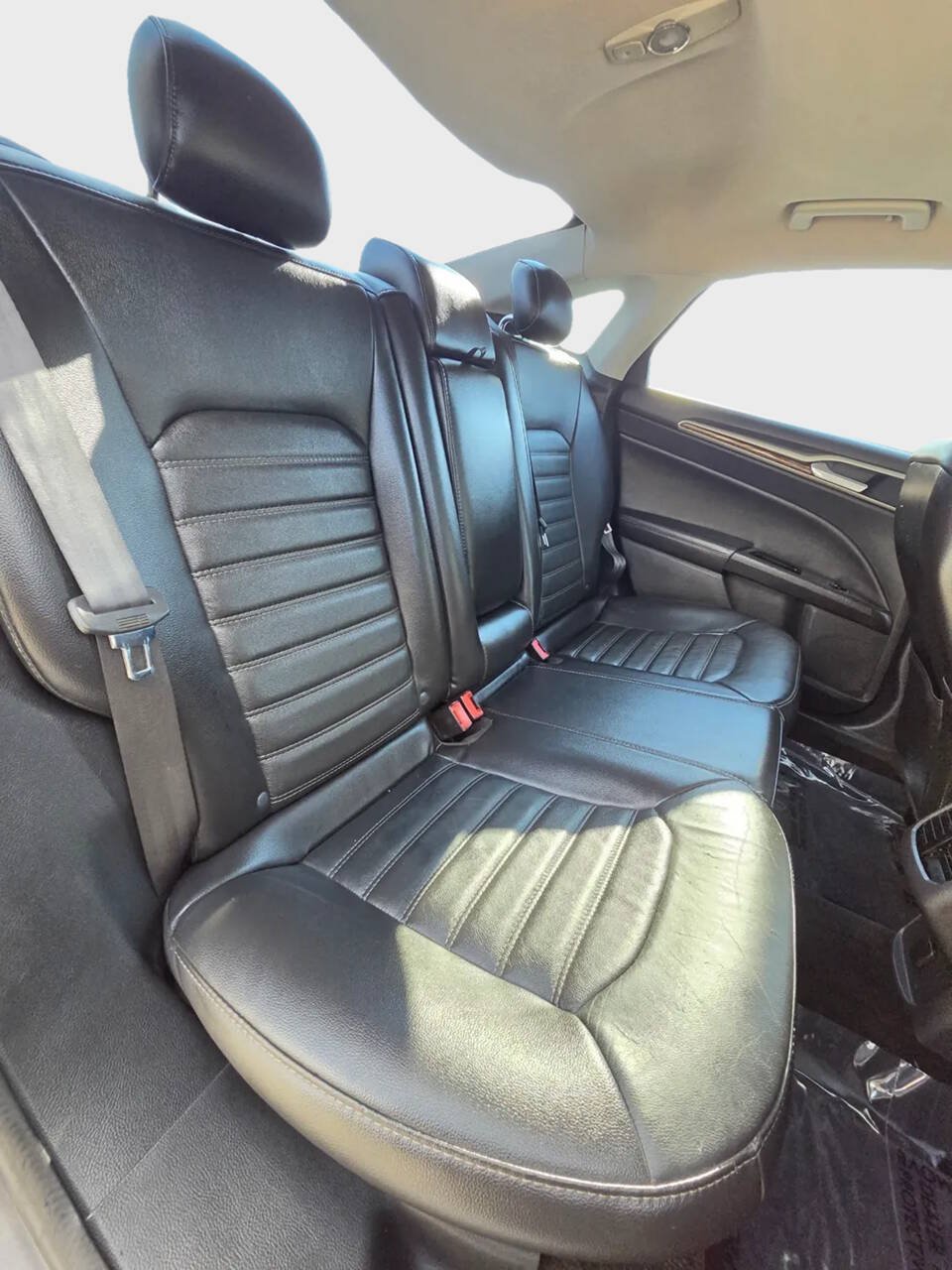 Used 2014 Ford Fusion SE w/ Equipment Group 202A FWD image 13