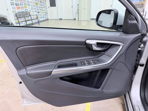 Used 2018 Volvo S60 T5 Inscription FWD image 29