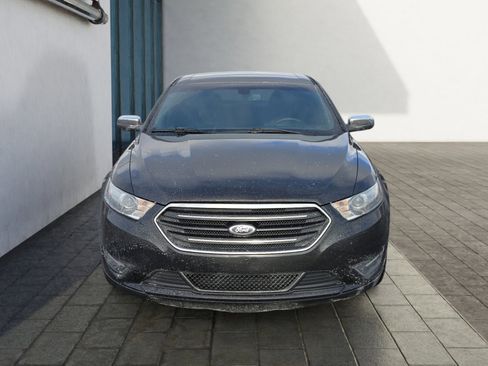 Used 2013 Ford Taurus Limited image 8
