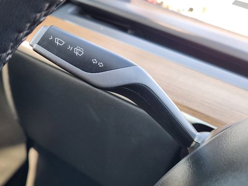 Used 2023 Tesla Model 3 Standard Range image 28