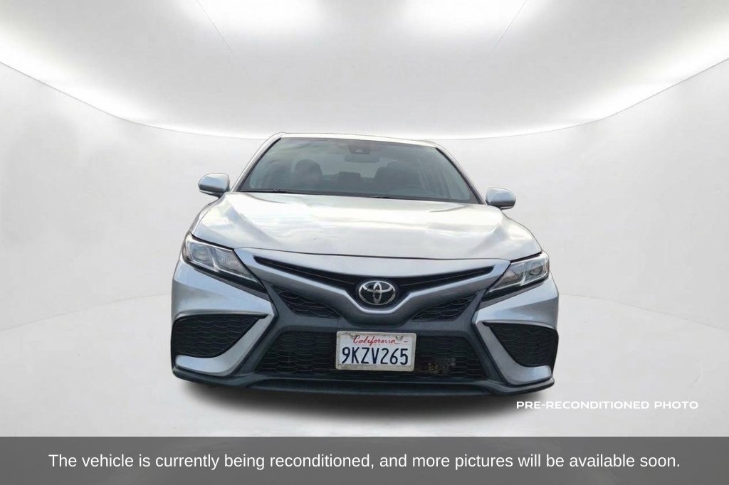 Used 2024 Toyota Camry SE FWD image 2