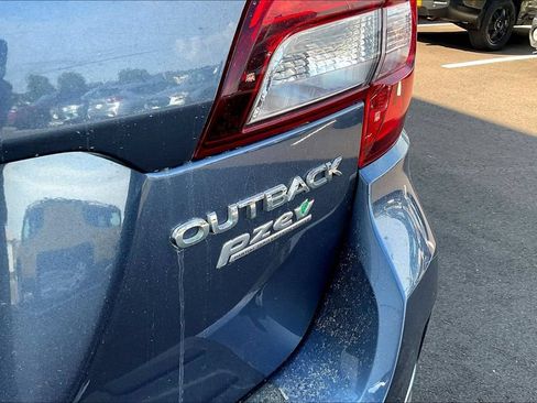 Used 2017 Subaru Outback 2.5i Limited AWD/4WD image 20