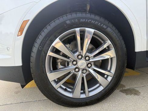 New 2026 Cadillac XT5 Premium Luxury w/ LPO, Floor Liner Package image 20