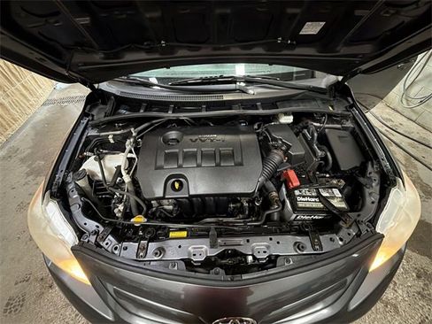 Used 2013 Toyota Corolla L image 24