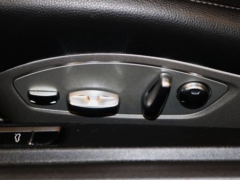 Used 2018 Porsche 718 Boxster RWD image 81