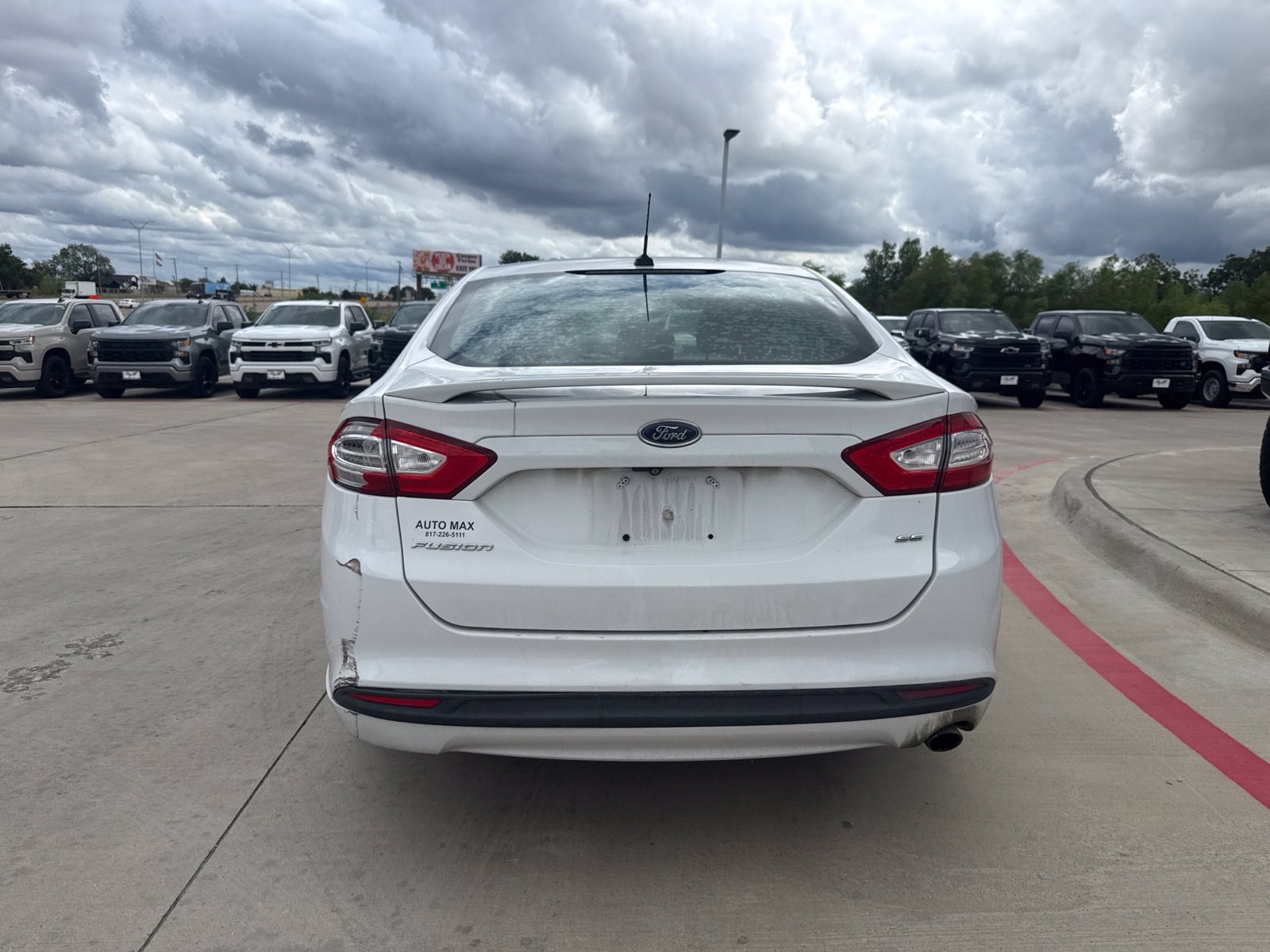 Used 2015 Ford Fusion SE w/ Equipment Group 201A FWD image 4
