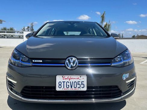 Used 2019 Volkswagen e-Golf SEL Premium image 4