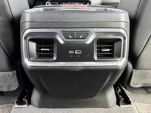 Used 2024 Chevrolet Silverado 2500 High Country w/ High Country Premium Package image 25