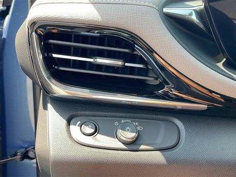 New 2025 Buick Envista Avenir image 24