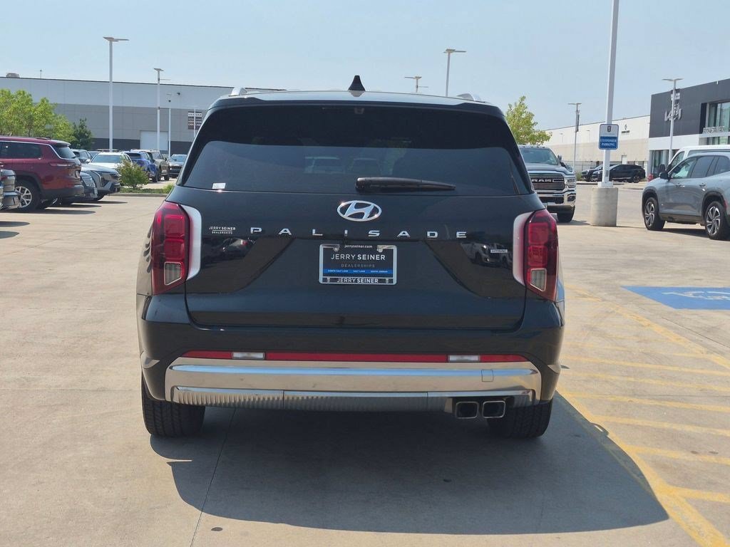 Used 2023 Hyundai Palisade Calligraphy AWD/4WD image 4