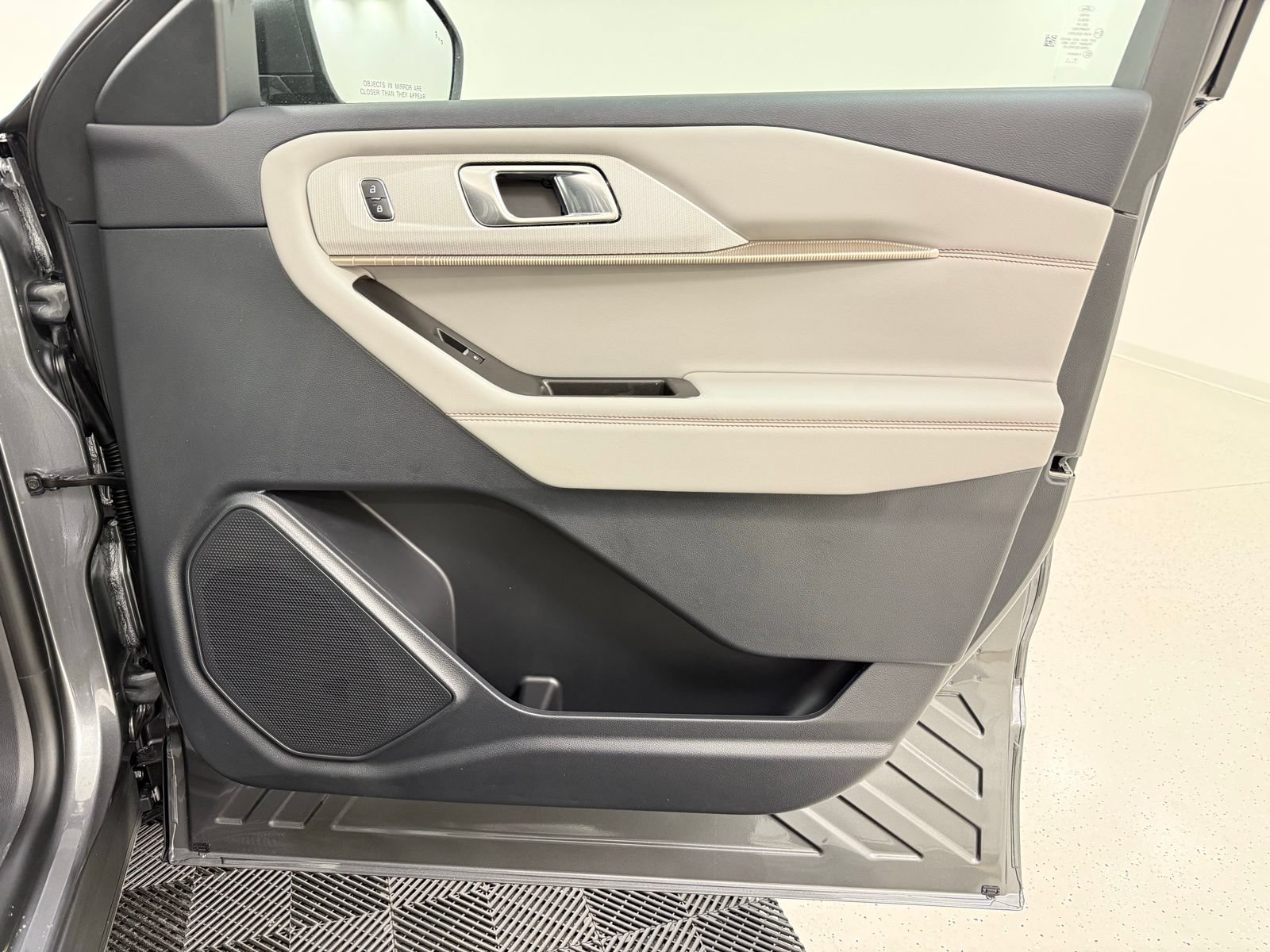 New 2026 Ford Explorer Active w/ Active Comfort Package RWD image 31