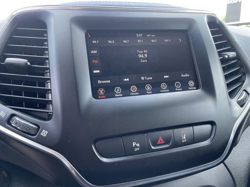 Used 2021 Jeep Cherokee Latitude Lux AWD/4WD image 12