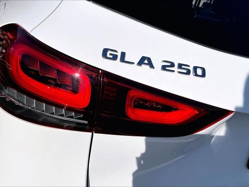 Used 2023 Mercedes-Benz GLA 250 image 28