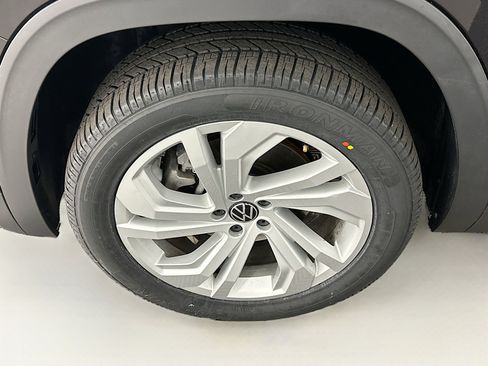 Used 2022 Volkswagen Atlas SE image 11