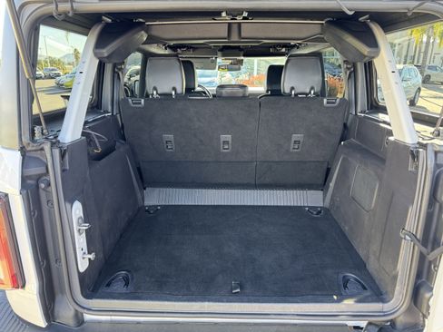 Used 2023 Ford Bronco Badlands image 38
