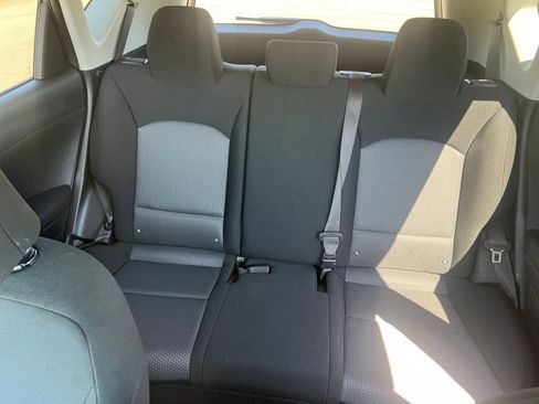Used 2025 Kia Soul LX w/ LX Technology Package FWD image 36