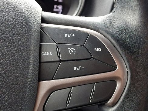 Used 2019 Jeep Grand Cherokee Limited w/ Luxury Group II image 26