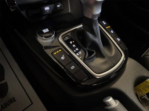 Used 2024 Kia Seltos EX image 30