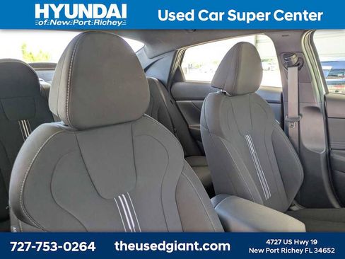 Used 2026 Hyundai Elantra Sport FWD image 6