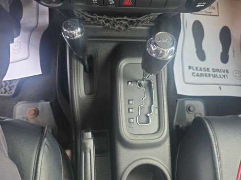 Used 2013 Jeep Wrangler Unlimited Sport AWD/4WD image 21