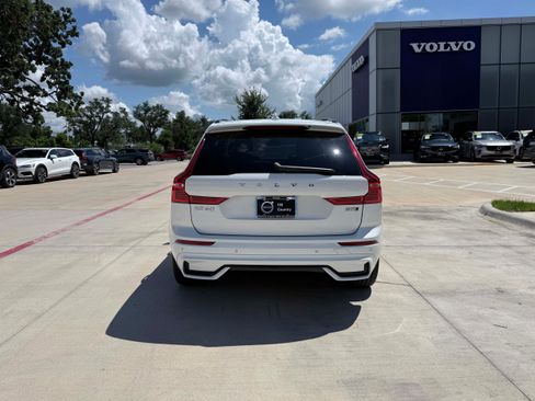 Certified 2025 Volvo XC60 B5 Plus AWD/4WD image 5