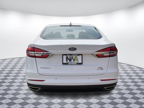 Used 2020 Ford Fusion SE AWD/4WD image 4