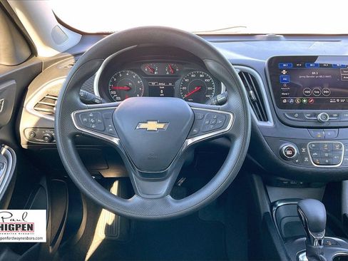 Used 2024 Chevrolet Malibu LT image 5