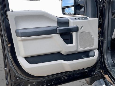 Used 2021 Ford F250 XL w/ STX Appearance Package AWD/4WD image 21