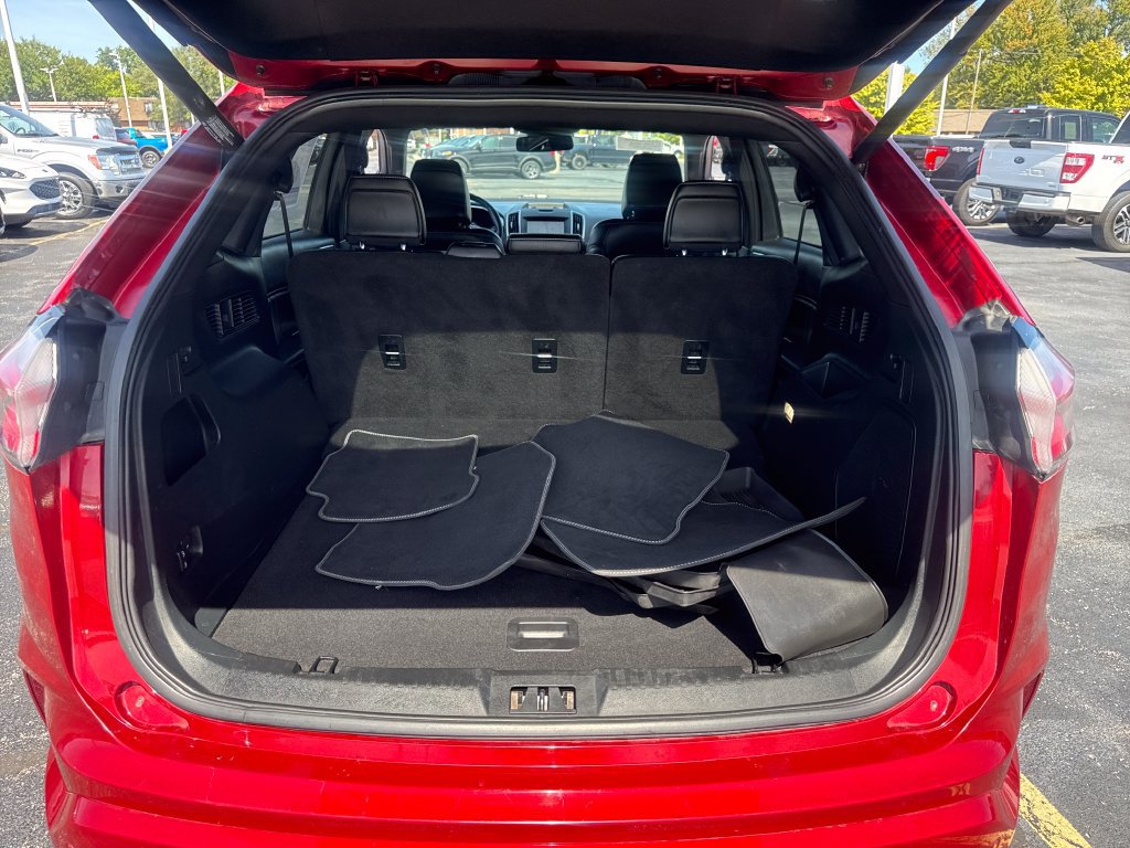 Used 2020 Ford Edge ST w/ Cold Weather Package AWD/4WD image 15
