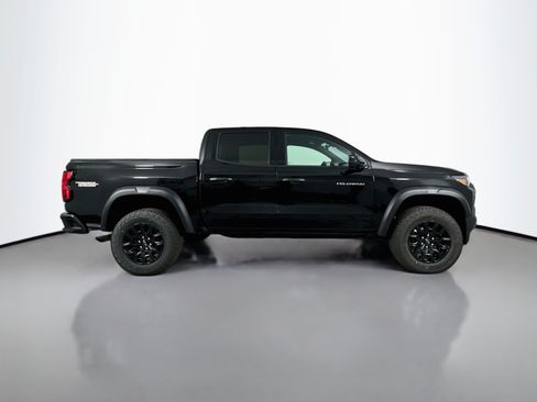 Used 2024 Chevrolet Colorado Trail Boss w/ Technology Package AWD/4WD image 8