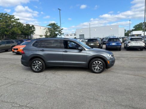 Used 2021 Volkswagen Tiguan S FWD image 2