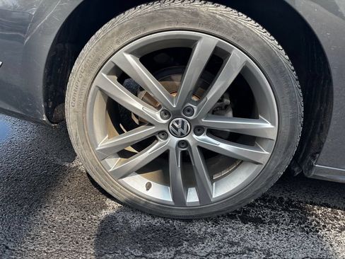Used 2017 Volkswagen Passat 1.8T R-Line FWD image 9