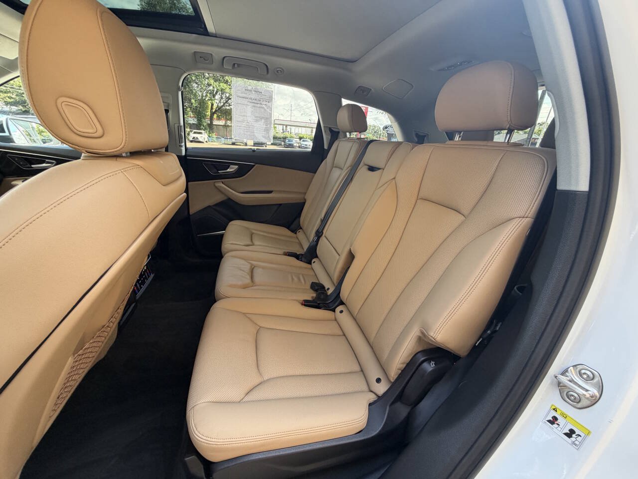 Used 2023 Audi Q7 3.0T Premium Plus w/ Premium Plus Package AWD/4WD image 21