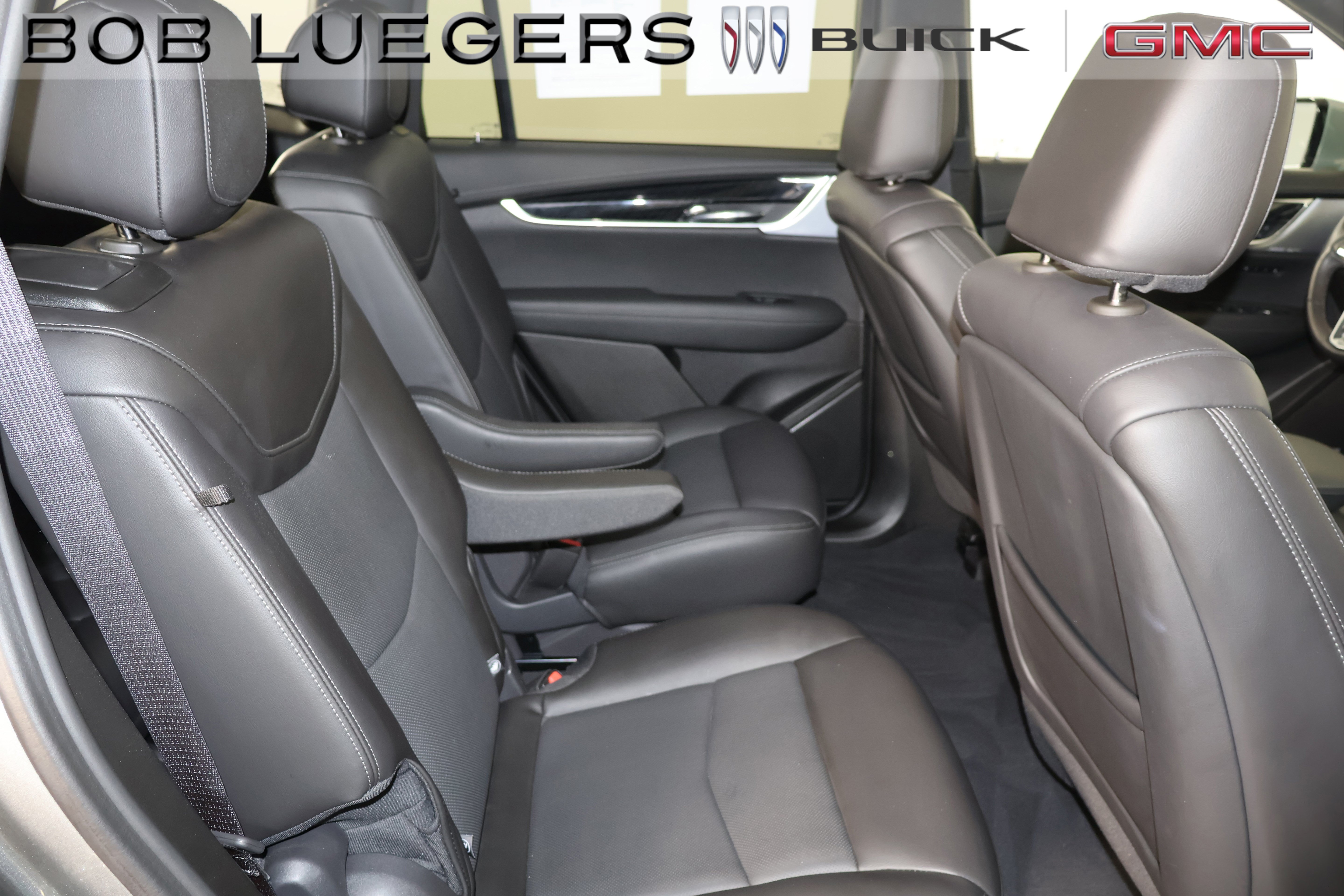 Certified 2025 Cadillac XT6 Premium Luxury FWD image 15