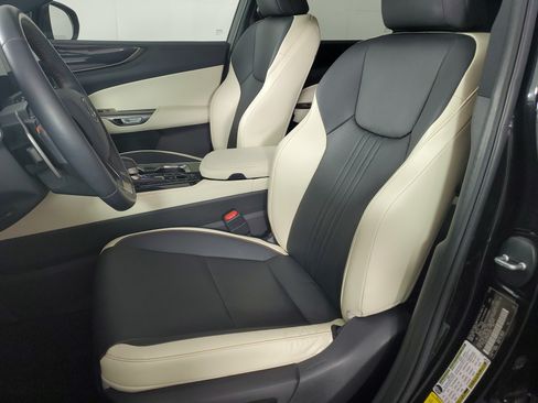 Used 2024 Lexus NX 250 FWD image 12