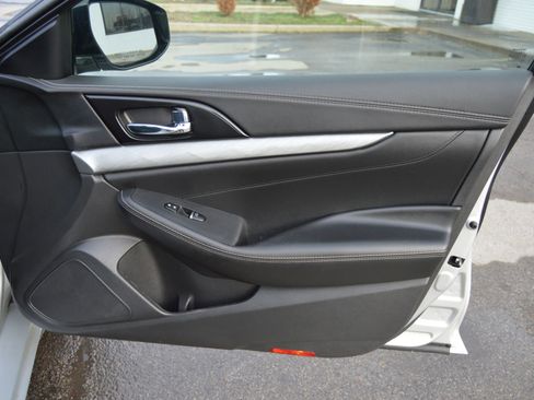 Used 2018 Nissan Maxima 3.5 SV image 23