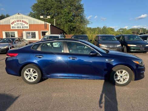 Used 2017 Kia Optima LX FWD image 4