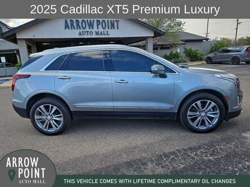 Used 2025 Cadillac XT5 Premium Luxury AWD/4WD image 13