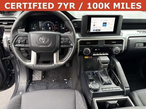 Used 2024 Toyota Tacoma SR5 AWD/4WD image 17