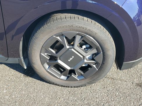 Certified 2025 Kia Carnival EX image 41