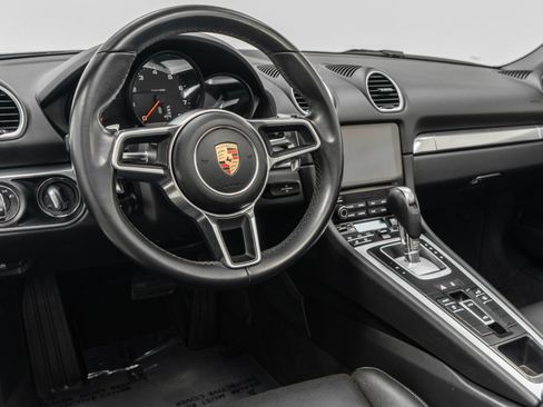 Used 2017 Porsche 718 Boxster RWD image 13