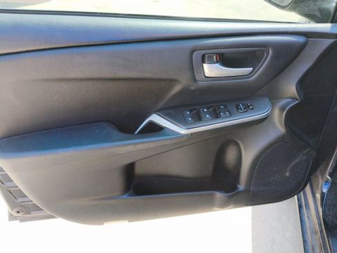 Used 2017 Toyota Camry SE FWD image 8