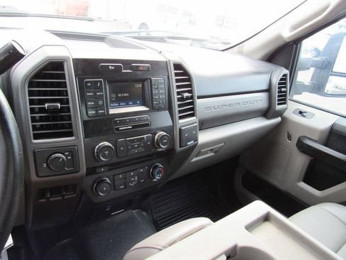 Used 2018 Ford F250 XL w/ Power Equipment Group RWD image 30