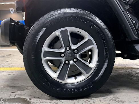 Used 2022 Jeep Wrangler Unlimited Sahara w/ Cold Weather Group image 7