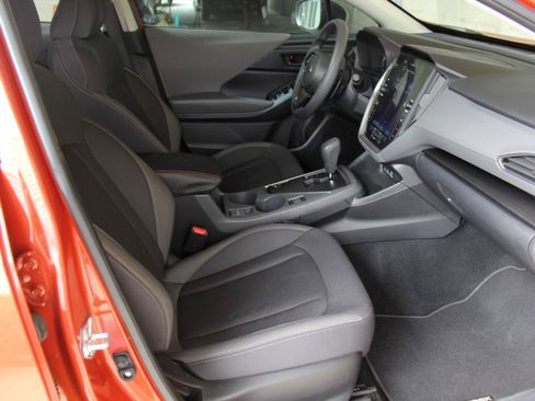 Used 2025 Subaru Crosstrek 2.5i Premium AWD/4WD image 26